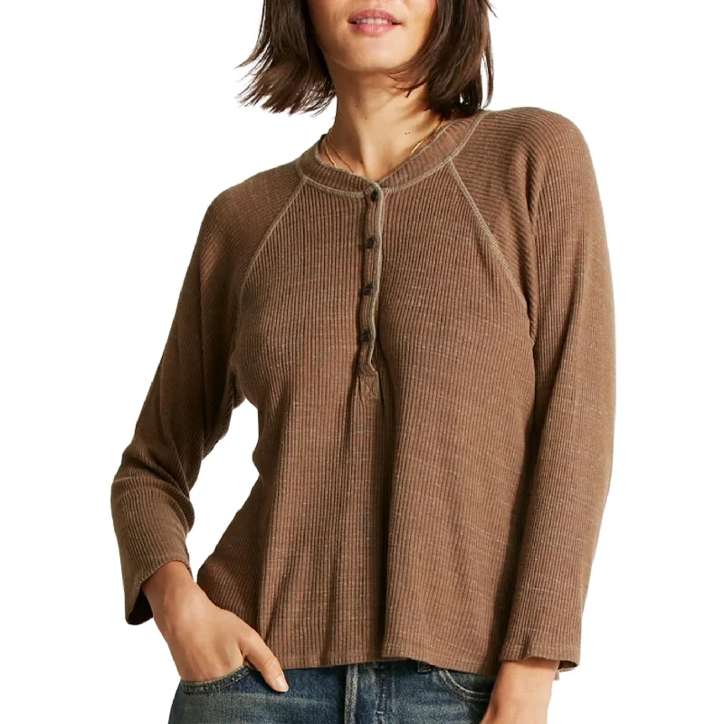 Leroy Henley Top In Walnut