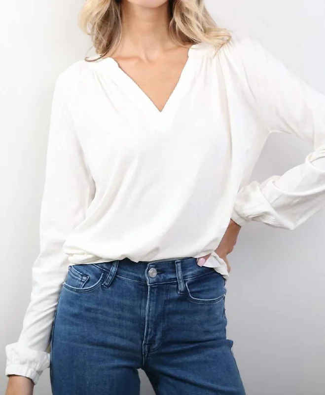 Split Neck Long Sleeve Shirred Tee In Macadamia