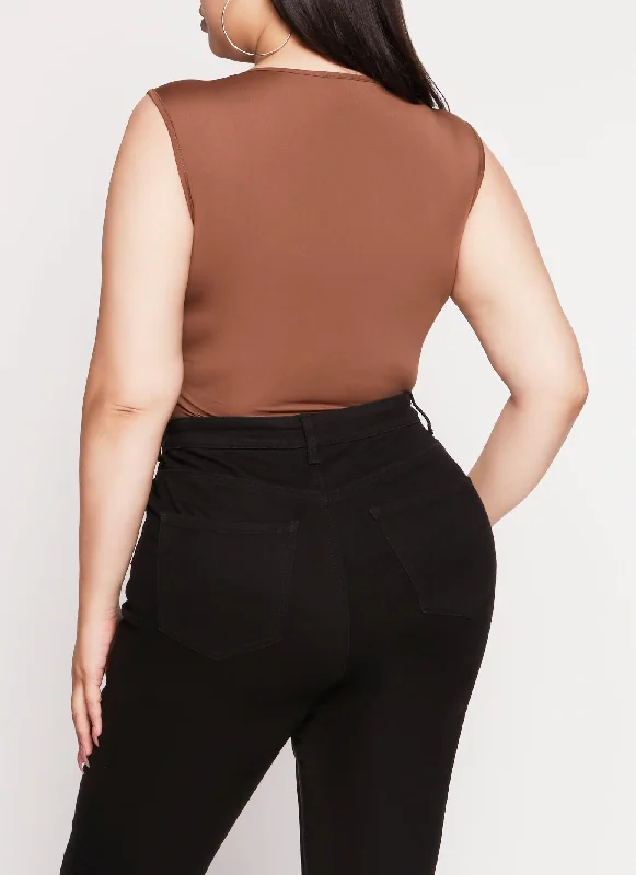 Plus Size Daisy Seamless Crew Neck Bodysuit